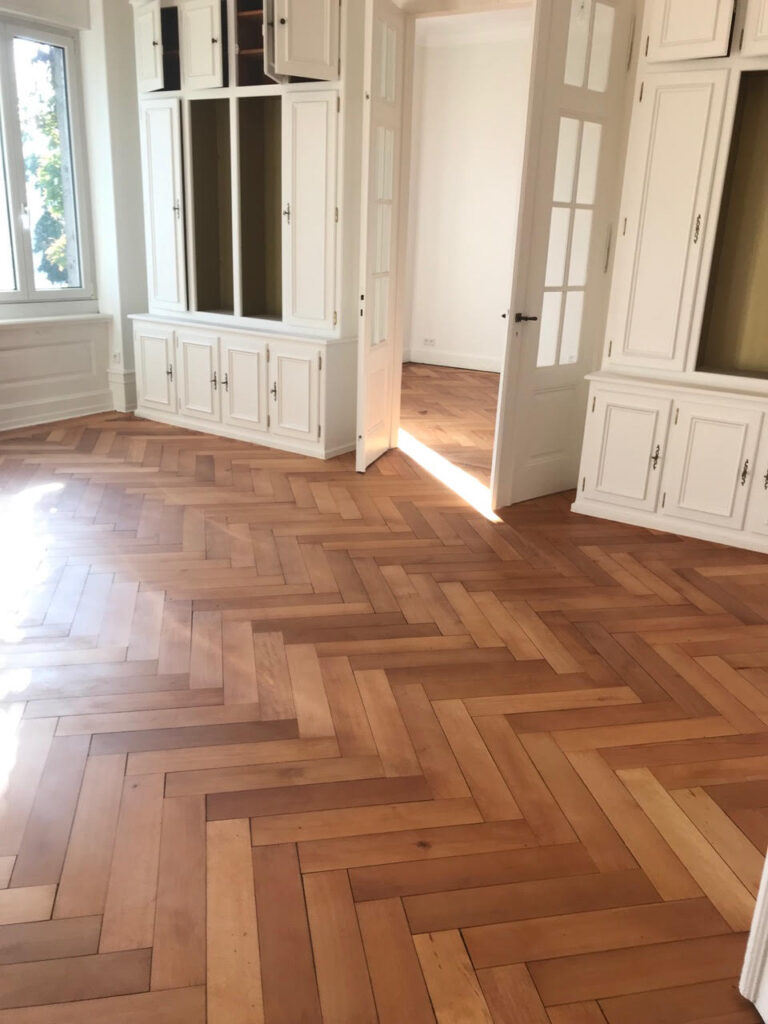 Ponçage et huilage d’un parquet à Colmar dans le Haut-Rhin