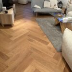 Fourniture et pose collée d’un parquet chêne bâton rompus huilé, grande largeur aspect bois chaud à Wintzenheim à côté de Colmar