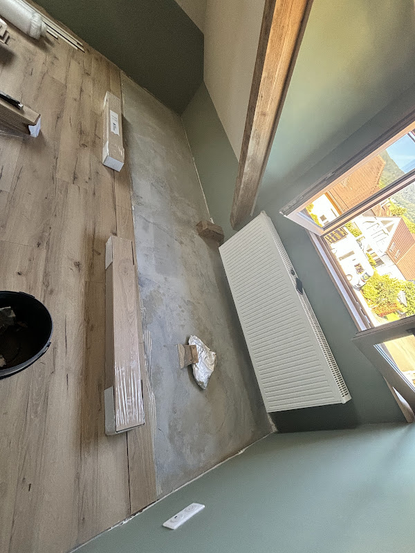 Pose de Parquet Traditionnel Collé à Ribeauvillé : Authenticité et Durabilité