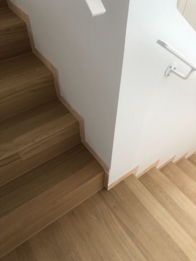 Habillage escalier béton ou carrelage Haut-Rhin : Parq’Line expert local Habillage escalier béton ou carrelage Haut-Rhin : Parq’Line expert local