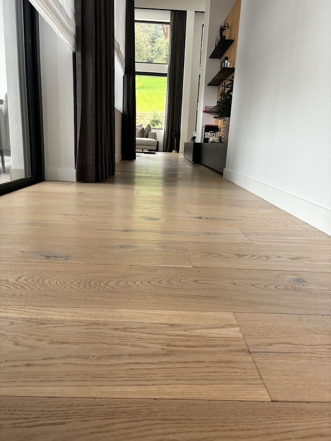 Pose Collée Parquet Contrecollé Chêne à Riquewihr : Expertise Haut-Rhin