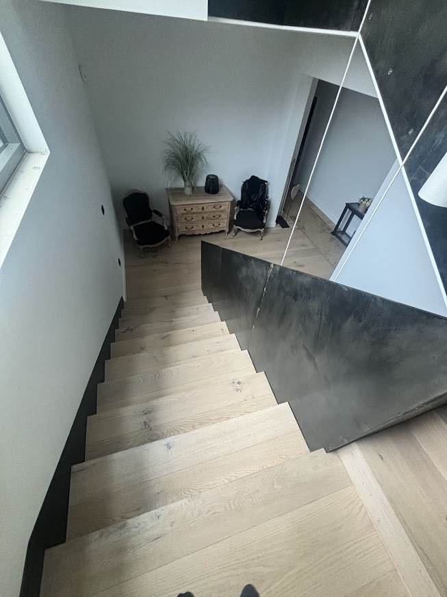 Habillage escalier béton ou carrelage Haut-Rhin : Parq’Line expert local Habillage escalier béton ou carrelage Haut-Rhin : Parq’Line expert local