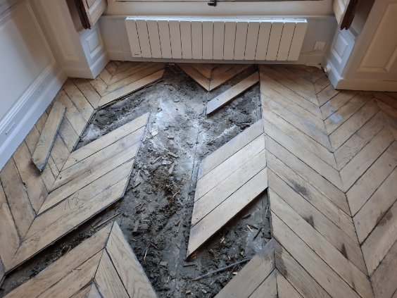 Quand le ponçage ne suffit plus : comment stabiliser un vieux parquet qui grince dans le Haut-Rhin en Alsace ?