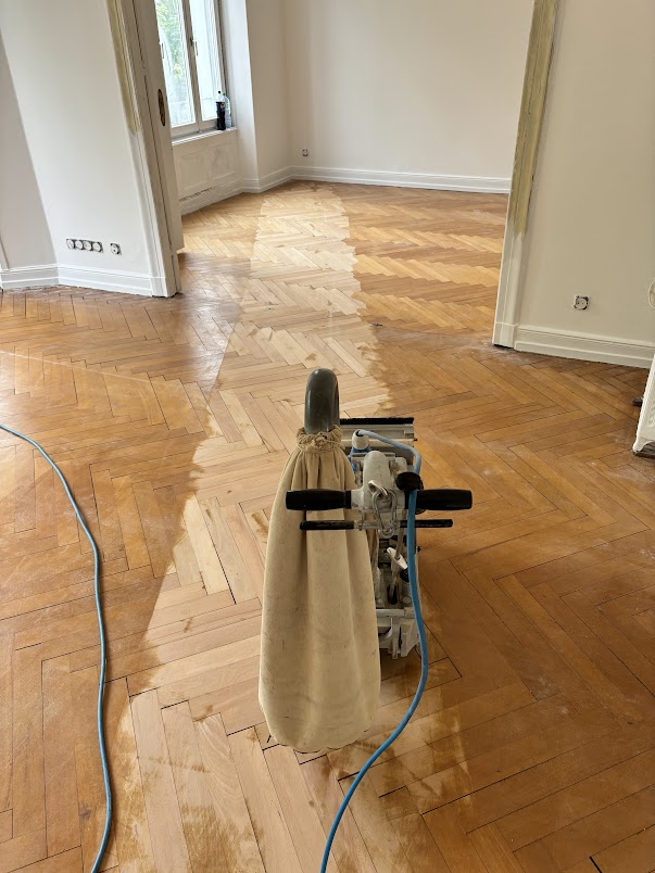 Travaux de ponçage de parquet : rapidité et propreté garanties à Chalampé Haut-Rhin Travaux de ponçage de parquet : rapidité et propreté garanties à Chalampé Haut-Rhin